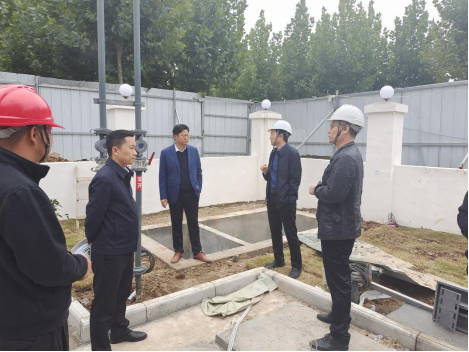 10.9（石化公司）市產(chǎn)業(yè)集團(tuán)黨委書記、董事長劉培建一行蒞臨石化公司金頂山路加油站調(diào)研指導(dǎo)工作151.png