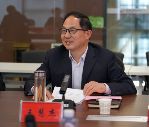 11.10西平縣考察團蒞臨市產業(yè)集團考察交流(1)275.png